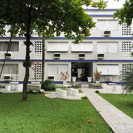Apto com Ar condicionado a 200 m da praia - atrás do Shopping Enseada Apartamento Guarujá Exterior foto