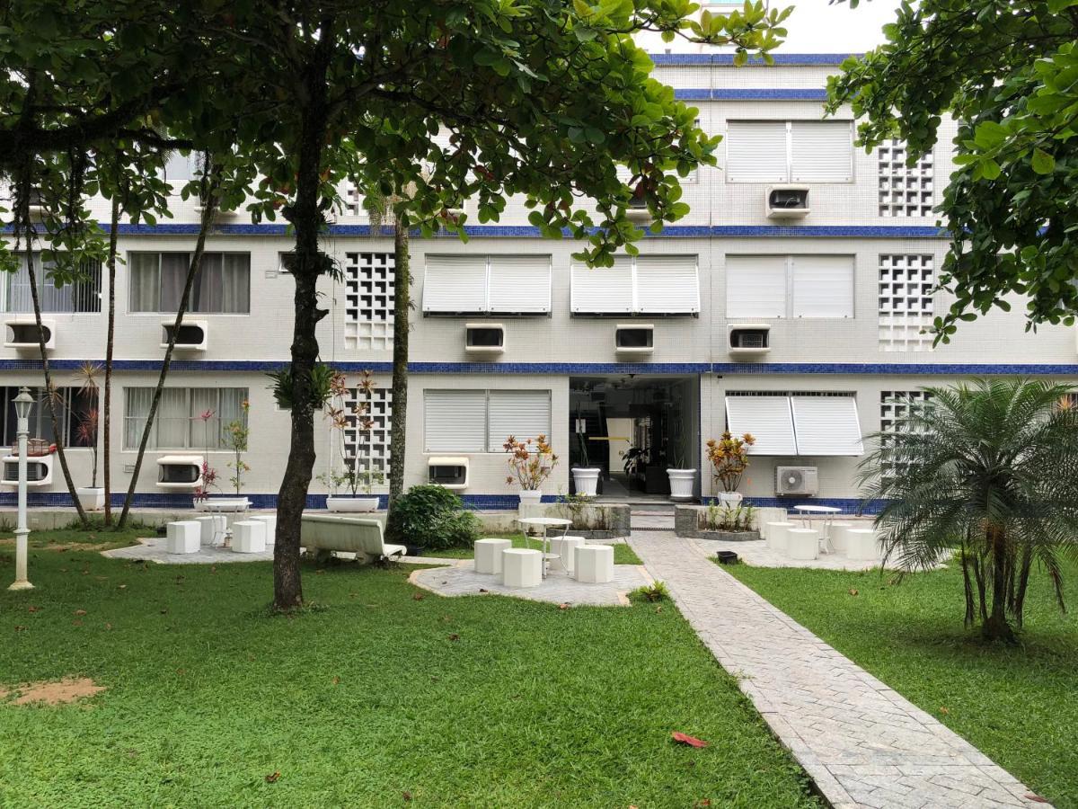 Apto com Ar condicionado a 200 m da praia - atrás do Shopping Enseada Apartamento Guarujá Exterior foto